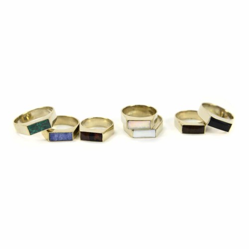 A picture of a bunch of different colored gallery ring.