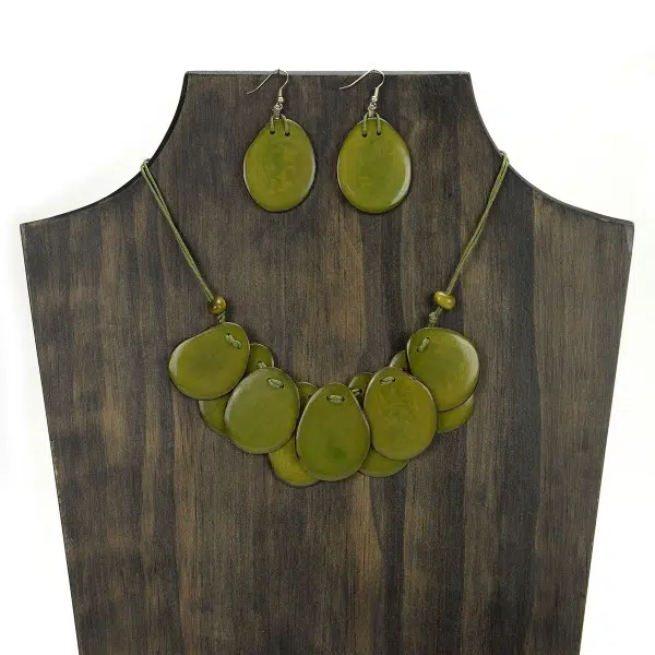 A picture of the nine slice set, made from slices of tagua. Comes in a verity of colors, this picture shows the green set.