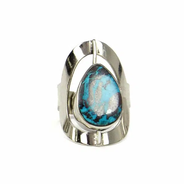 A close up picture of the teardrop flip stone ring.