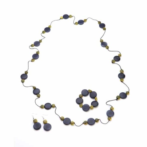 A picture of the leah set, made from tagua set.