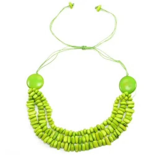 A picture of a green tagua necklace.