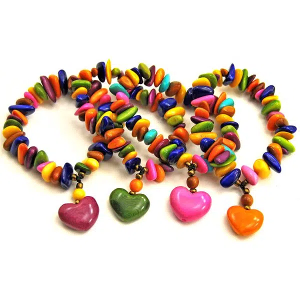 A picture of the suspended heart anklet bracelet, the color of the bracelets come in multi.