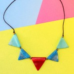A picture of the pennant necklace.