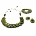 A picture of the green tagua disc set.
