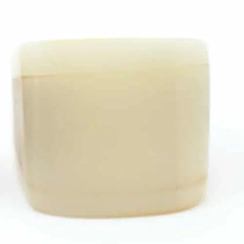 A close up picture of a light blonde band.