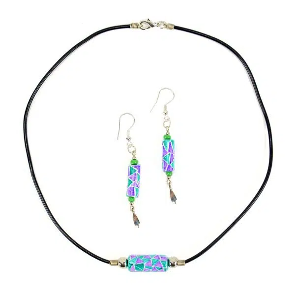 A picture of the painted bead set, has hand painted beads, coming in the color of purple and green.