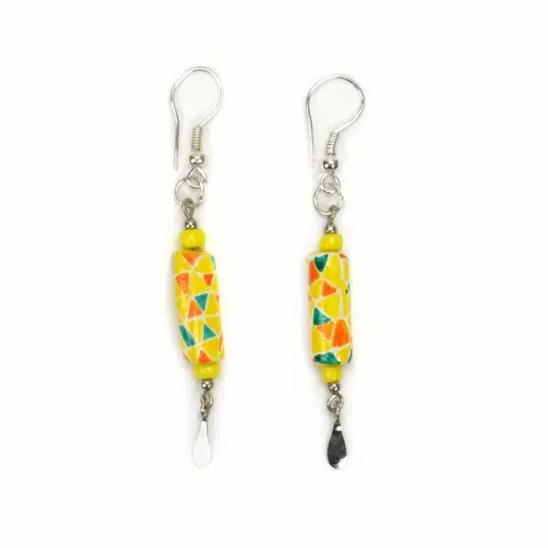 A painted bead, thats an earring, that come in a verity of colors, the color in this picture is yellow.