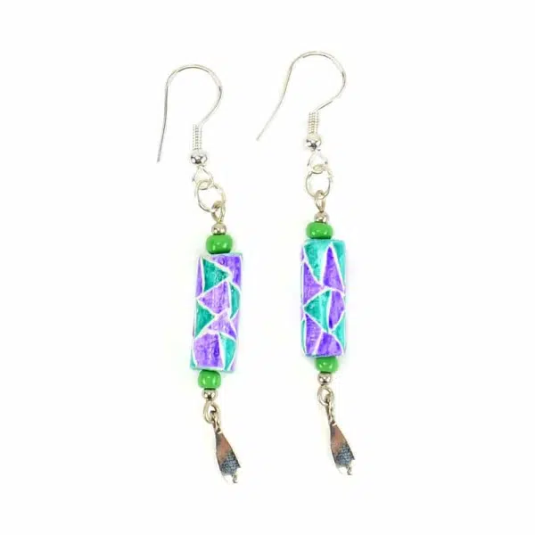 A painted bead, thats an earring, that come in a verity of colors, the color in this picture is green.