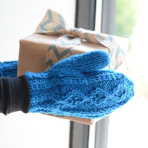 Adult Lined Cable Knit Mittens