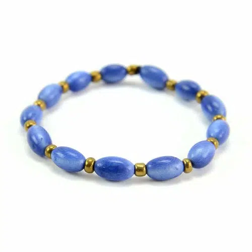 A close up picture of the light blue sofia bracelet.