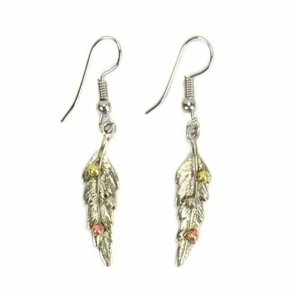 A picture of the long leaf earrings, coming in the color of silver.
