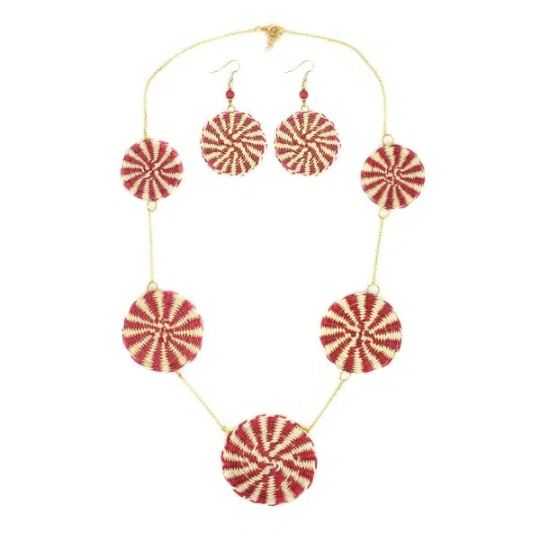 This is the disco straw set, comes with the necklace and earrings, in matching colors as well, the colors in this picture are red.
