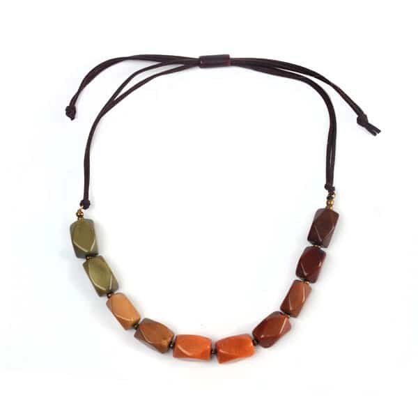 A close up picture of the fall ombre facet necklace.