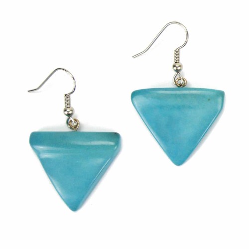 A picture of the pennant earrings, the colors of these earrings are blue.
