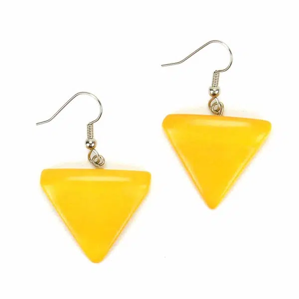 A picture of the pennant earrings, the colors of these earrings are yellow.