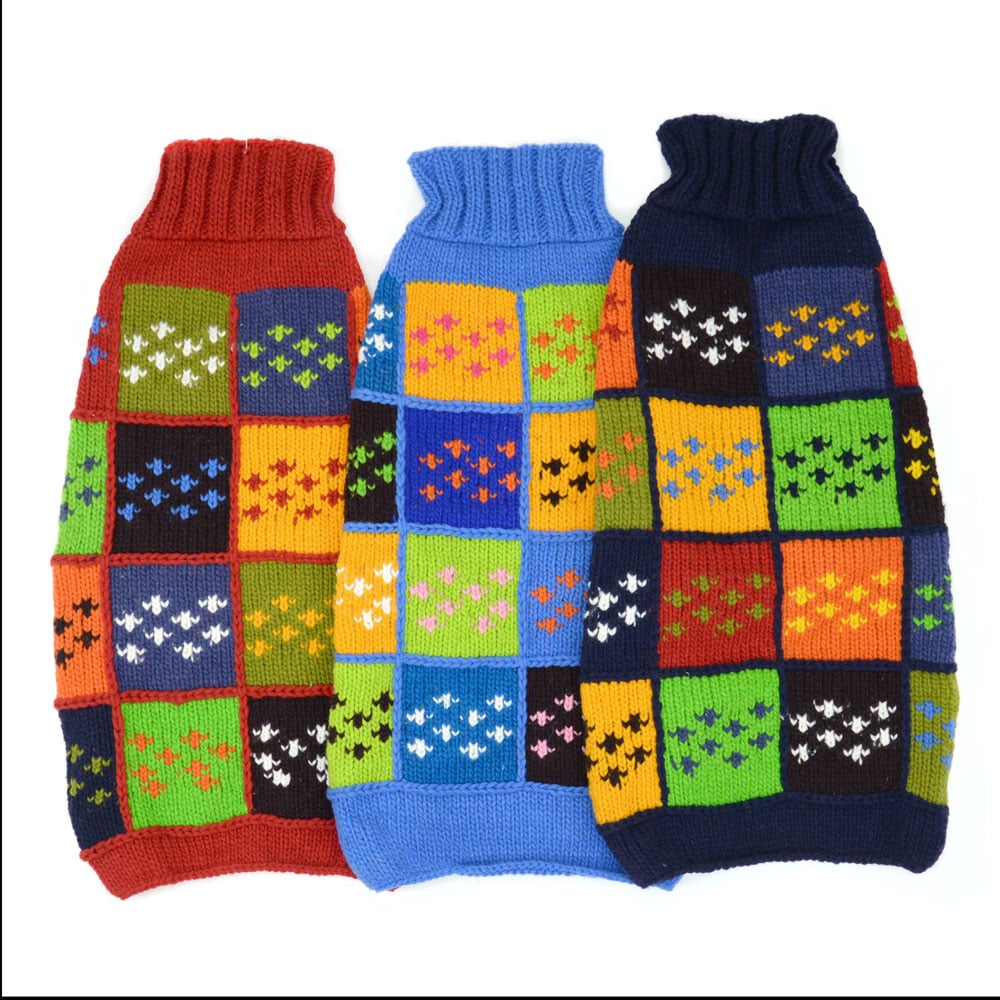 large dog sweaters with squares that have stars with in them