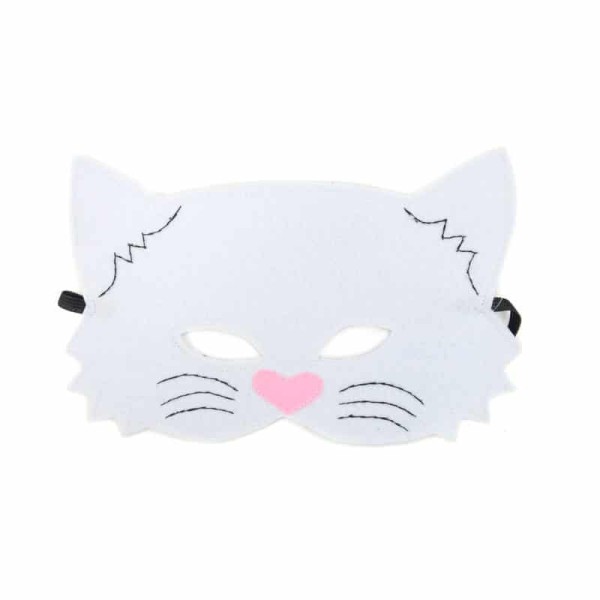 The felt play mask as a cat