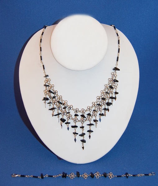 Chip Stone 2pc Set