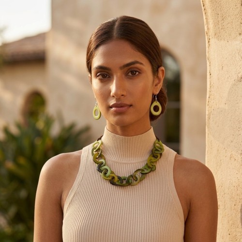 Cadena Necklace