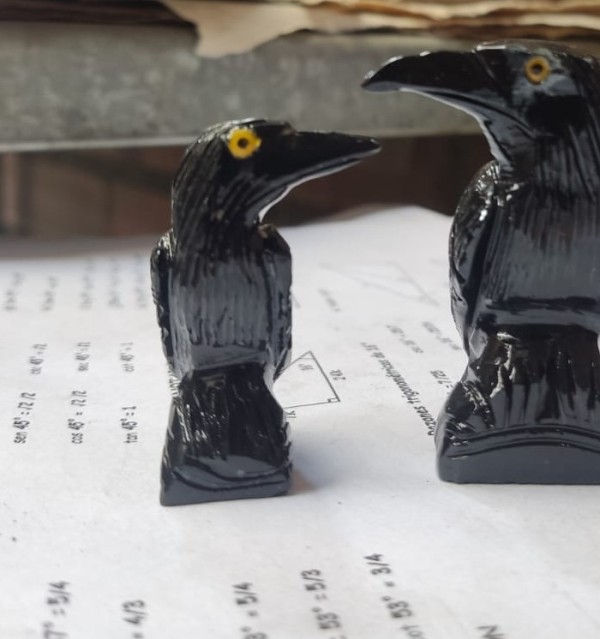 Black Onyx Hand-carved Raven - 1.5