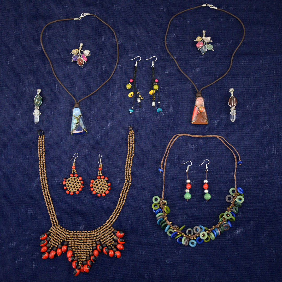 Assorted Jewelry And Earrings Bundle